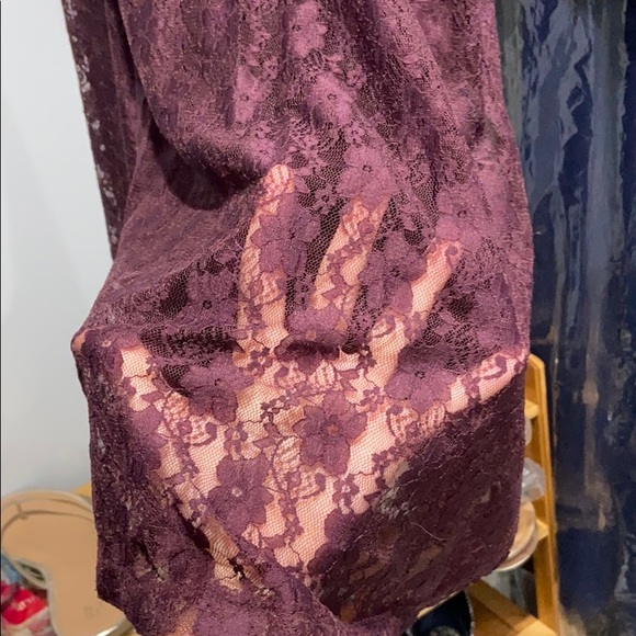 Halter Neck Sleeveless Maroon Lace Dress - Picture 5 of 7